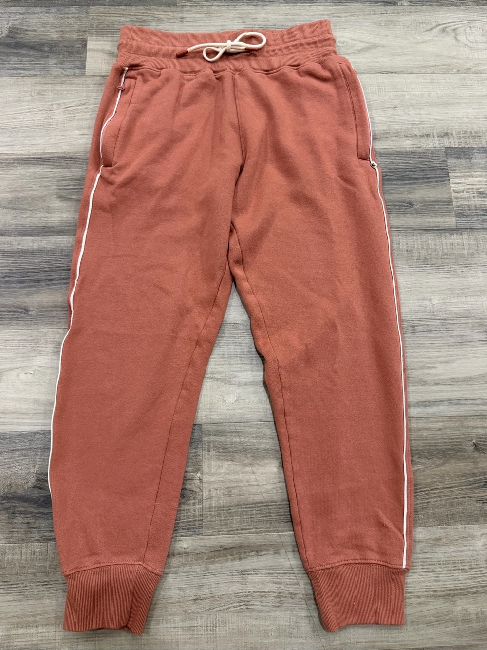Cotopaxi Rust Orange Women’s Jogger Sweatpants